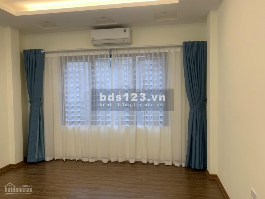 Bán nhà đường Hoàng Mai, 43m, 5T, nhà mới, Oto, KD, Hơn 4 tỷ,…