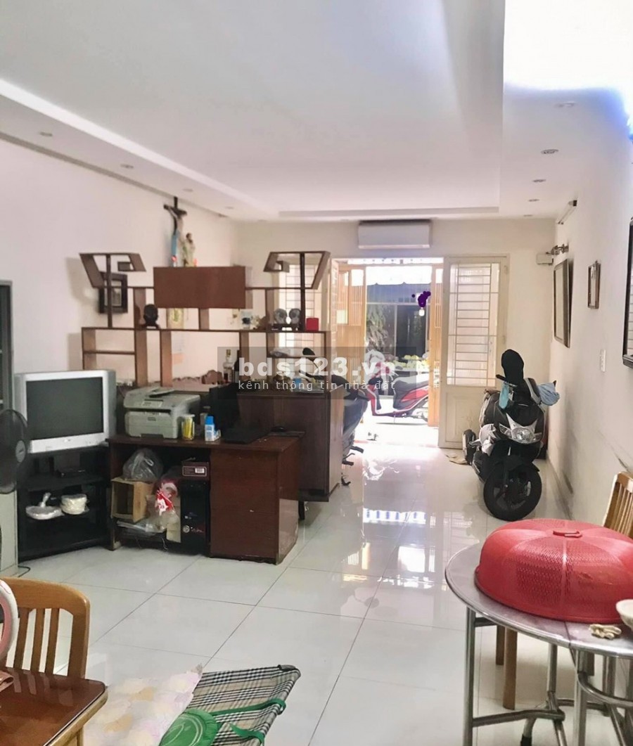 Nhà 2 tầng kiên cố, gần Shinhanbank Ba Tháng Hai giá 6,1 tỷ