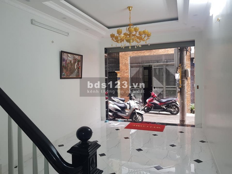 Chủ cần bán gấp nhà mặt phố Đông Tác, Đống Đa, lô góc, kinh doanh, 5 tầng, giá chỉ 5.8 tỷ