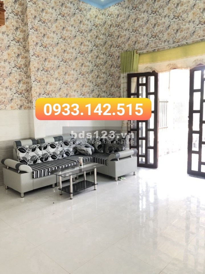 Bán nhà ở diện tích 110m2 thổ cư hết gồm 2 pn 1 pk 1 nhà bếp, cho thuê mỗi tháng 5 triệu nhà sổ hồng riêng