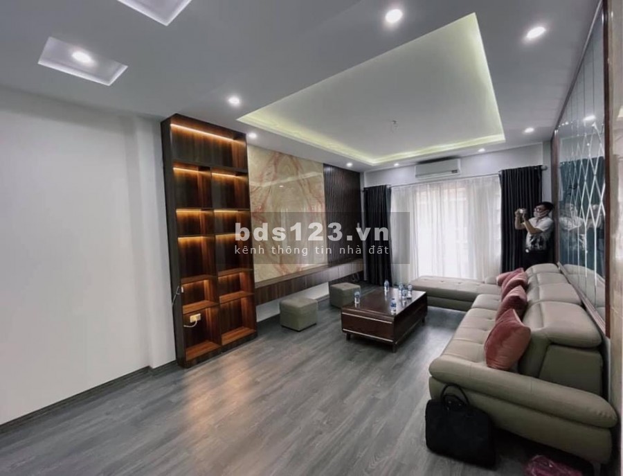 Mặt phố Lương Khánh Thiện-Tân Mai, 55m2,5 tầng, tiền 4m,Lô góc,Gara Ô Tô, KD Đỉnh 8.8 tỷ