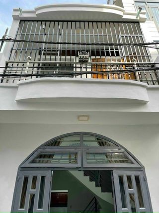 Bán nhanh nhà Giải Phóng Thanh Xuân nhỉnh 3 tỷ lô góc dt 45m2, mt 3m, 4 tầng chủ tự xây