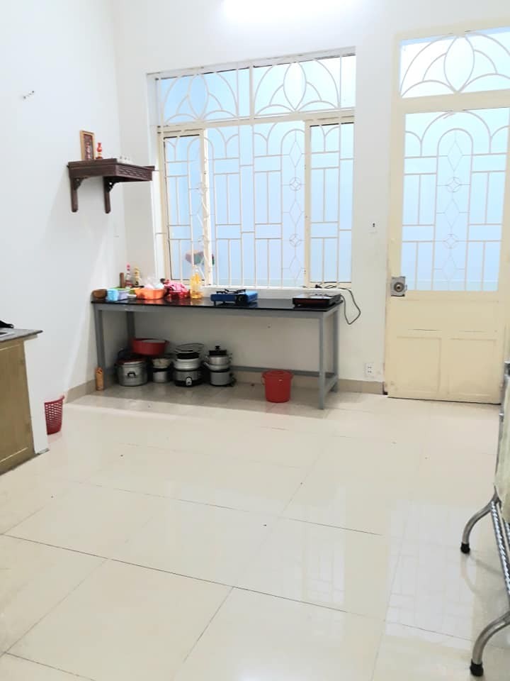 Ô tô vô nhà diện tích rộng thông thoáng 3 tầng đường Quang Trung