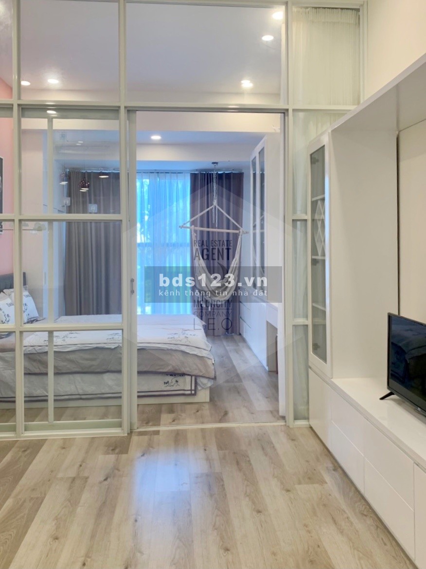 Cho thuê căn hộ giá tốt 1 pn, nội thất xinh xắn, cc the Sun Avenue vào ở ngay, có nội thất