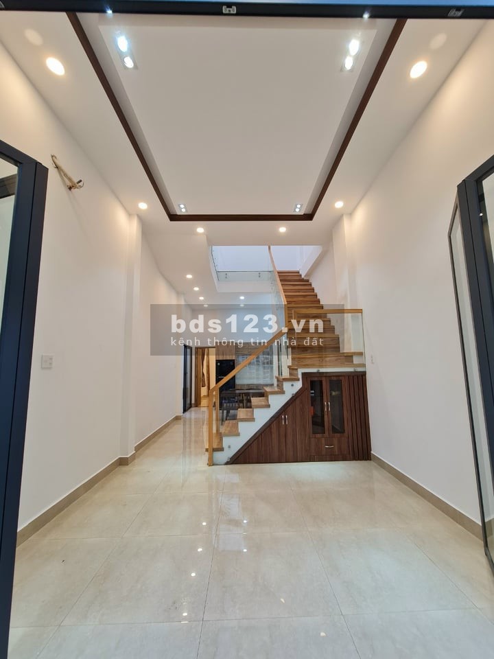 Âu Cơ Tân Bình dt 78m2, ô tô đỗ cửa, giá 6.69 tỷ nhà mới ở ngay, không có căn thứ 2