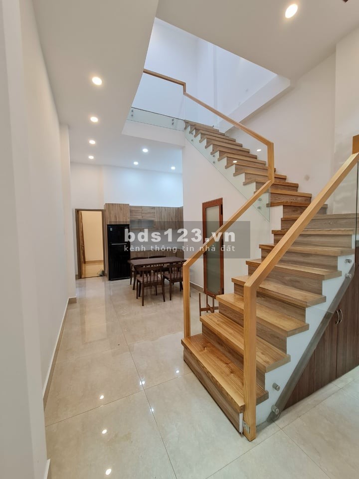 Âu Cơ Tân Bình dt 78m2, ô tô đỗ cửa, giá 6.69 tỷ nhà mới ở ngay, không có căn thứ 2