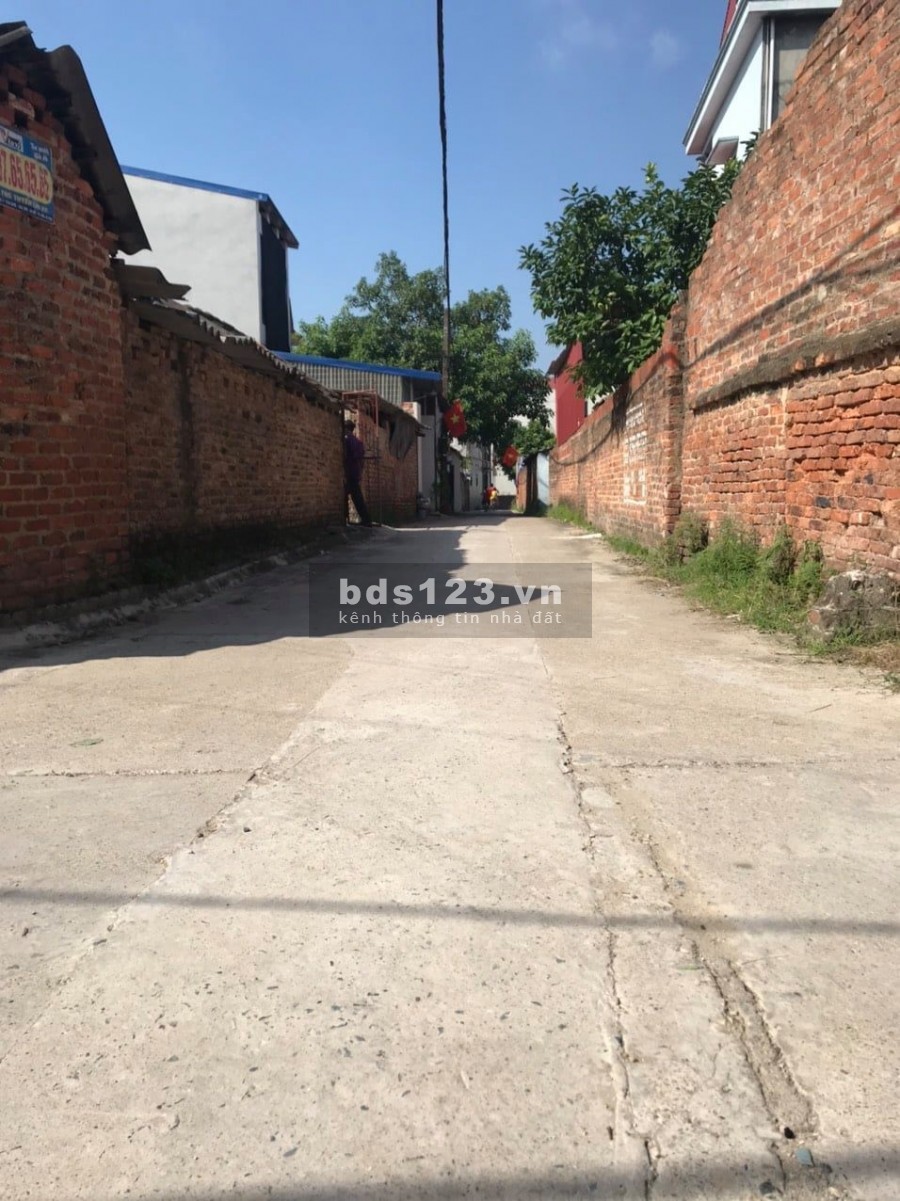 Bán 180 m2 lô 2 mặt tiền, xuân đoài , phù linh, sóc sơn 11.x tr/m2