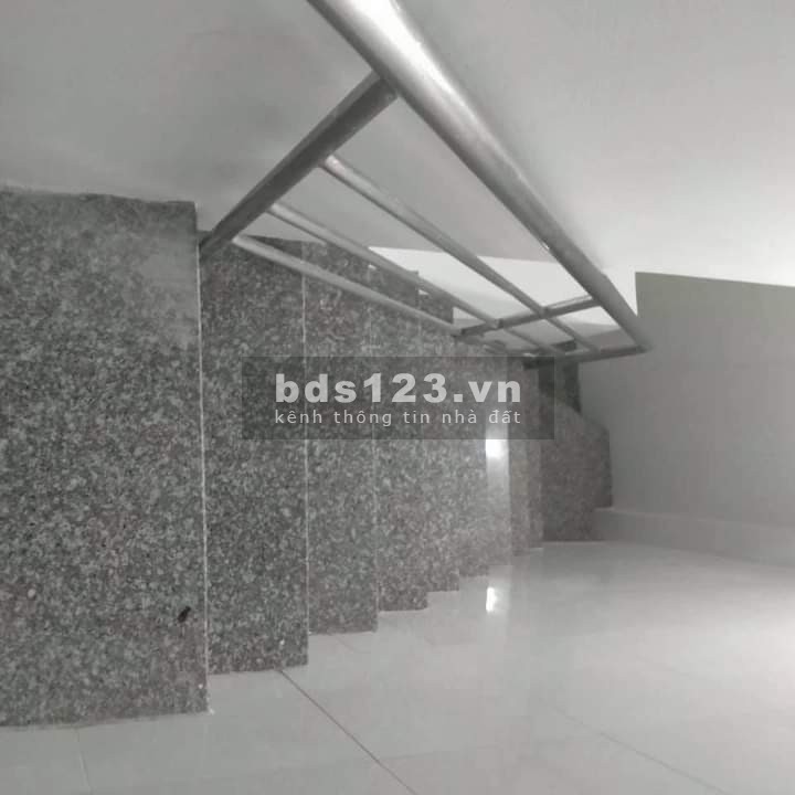 Bán nhà Âu Cơ, diện tích 21m2, hẻm xe hơi, Quận Tân Phú, giá 1ty99