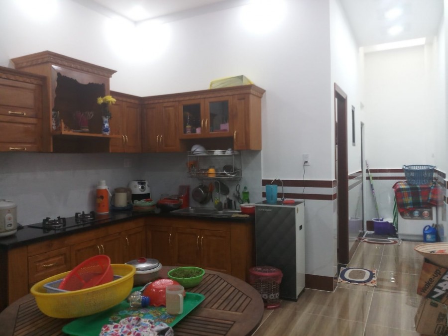 Bán gấp nhà Nguyễn Ảnh Thủ, Hiệp Thành Quận 12, DT 70m2 3 tầng chỉ 5 tỷ thương lượng.