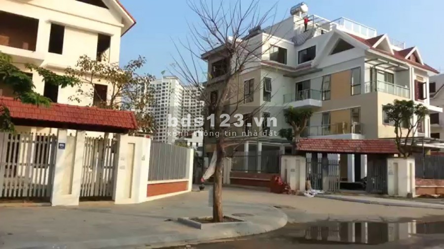 Bán biệt thành phố giao lưu giá 35 tỷ hướng nam rất mát