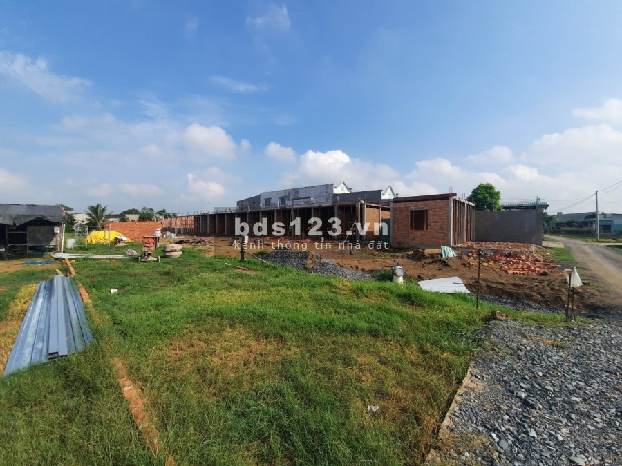 Bán nhà Mỹ Hạnh, 1 trệt 1 lầu, giá 1ty, diện tích 100m2 sử dụng
