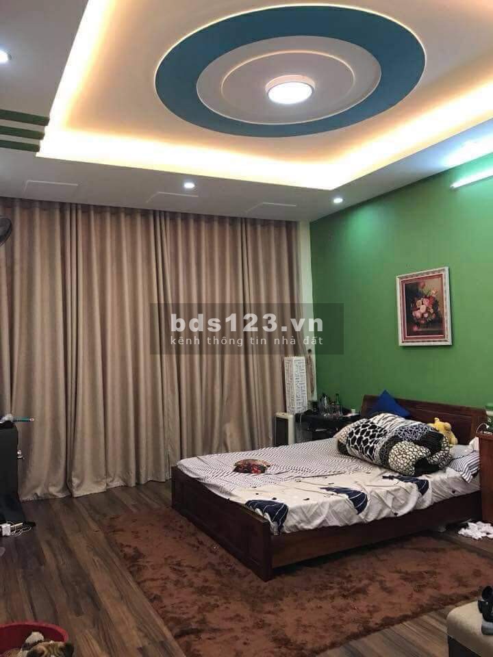 Bán Gấp Nhà 53m Cách Ngã Tư Sở 200m. Nhà Đẹp Gần Phố, lhcc