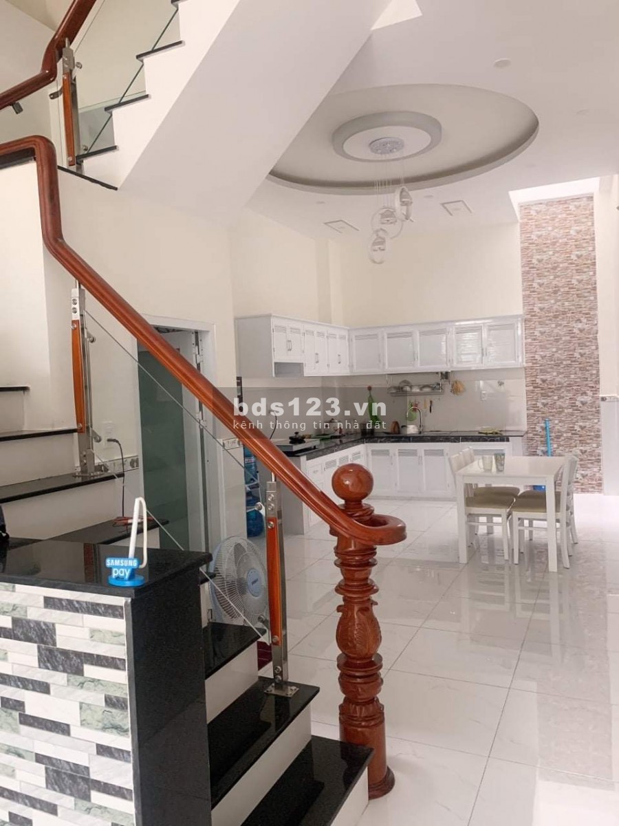 Nhà Cần Bán Gấp Đường Nguyễn Thái Bình, 42m2 4 tầng nở hậu, HXH Thông chỉ có 4.95 tỷ