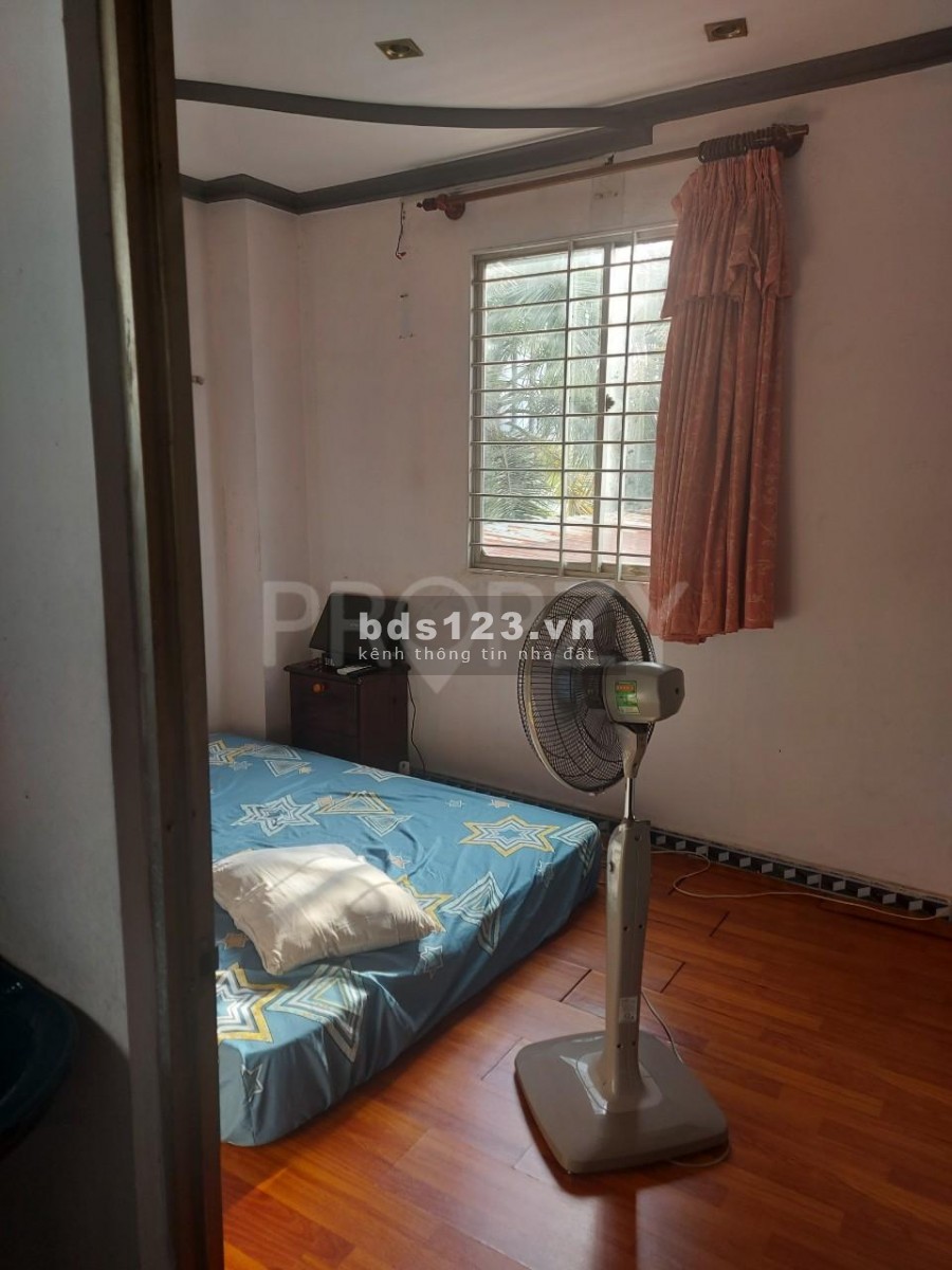 Nhà nguyên căn, 4x8m, 2 lầu, ngay ngã tư hàng xanh, 23 triệu, Liên hệ 0938.764.277