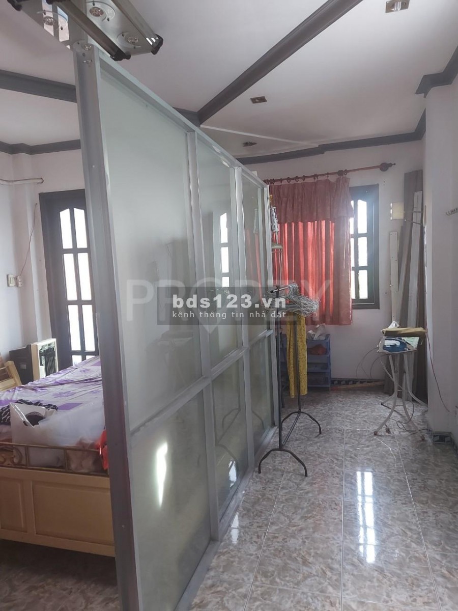 Nhà nguyên căn, 4x8m, 2 lầu, ngay ngã tư hàng xanh, 23 triệu, Liên hệ 0938.764.277