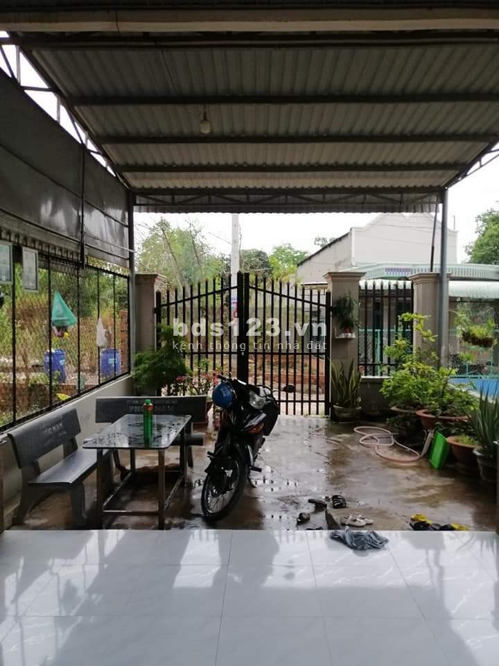 Bán nhà đang cho thuê 6 triệu/tháng, nhà mới xây ở tâm huyết, cần tiền bán gấp, sổ hồng riêng