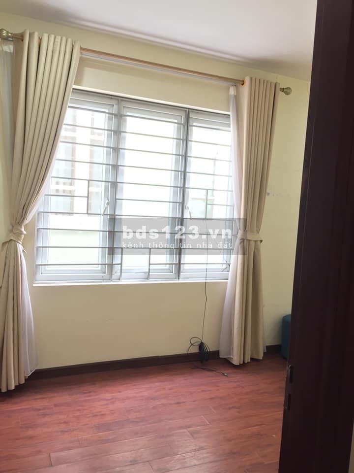 Bán nhà ngõ ba gác phố Quan Nhân, diện tích: 42 m2 giá 3,9 tỷ