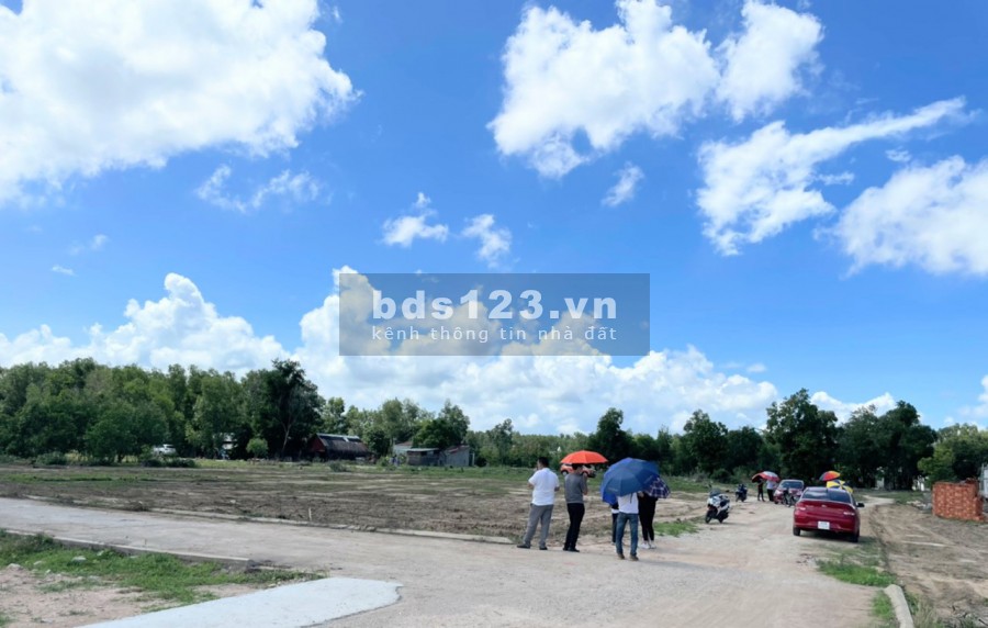 Bán đất nền Tân Phước, gần ngã ba cảng Cái Mép, Sổ đỏ, Giá rẻ, Đường thông 2 đầu