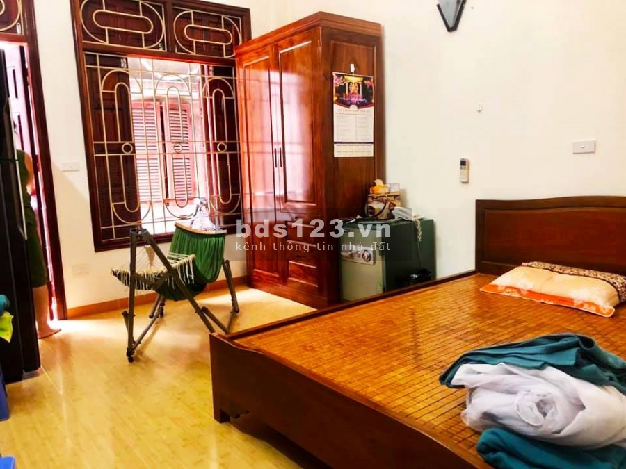 Bán nhà Trung Hòa Cầu Giấy dt 45m2, vỉa hè, ô tô tránh kinh doanh, hơn 8 tỷ. LH: 0949859898