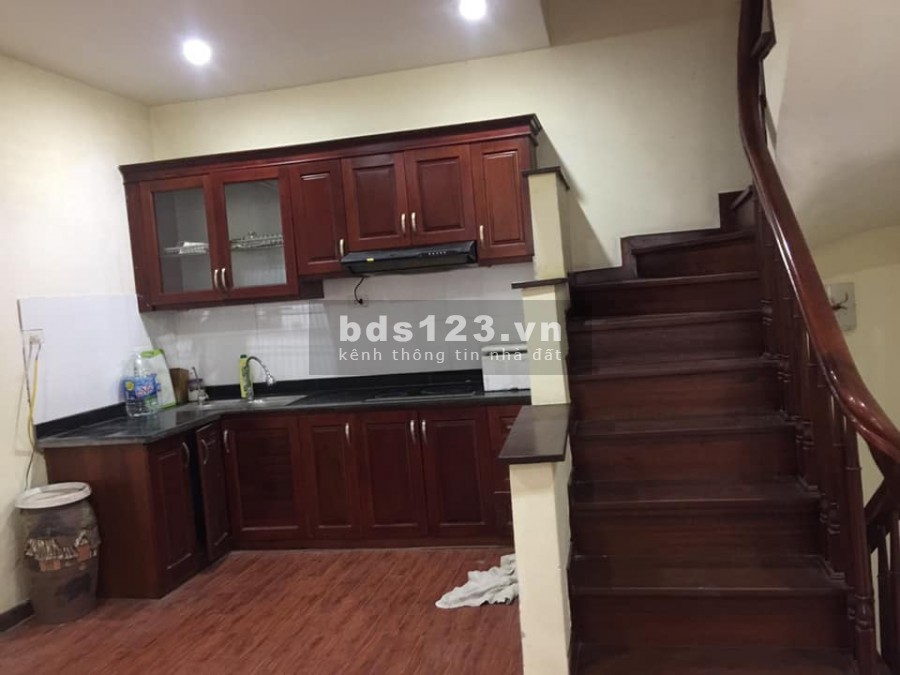 Bán nhà ngõ ba gác phố Quan Nhân, diện tích: 42 m2 giá 3,9 tỷ