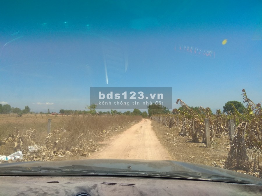 Bán 10,175m2 đất nông nghiệp hồng thái gần đường liên huyện và dân cư chỉ 915tr tặng 5 chỉ vàng Lh 0938677909