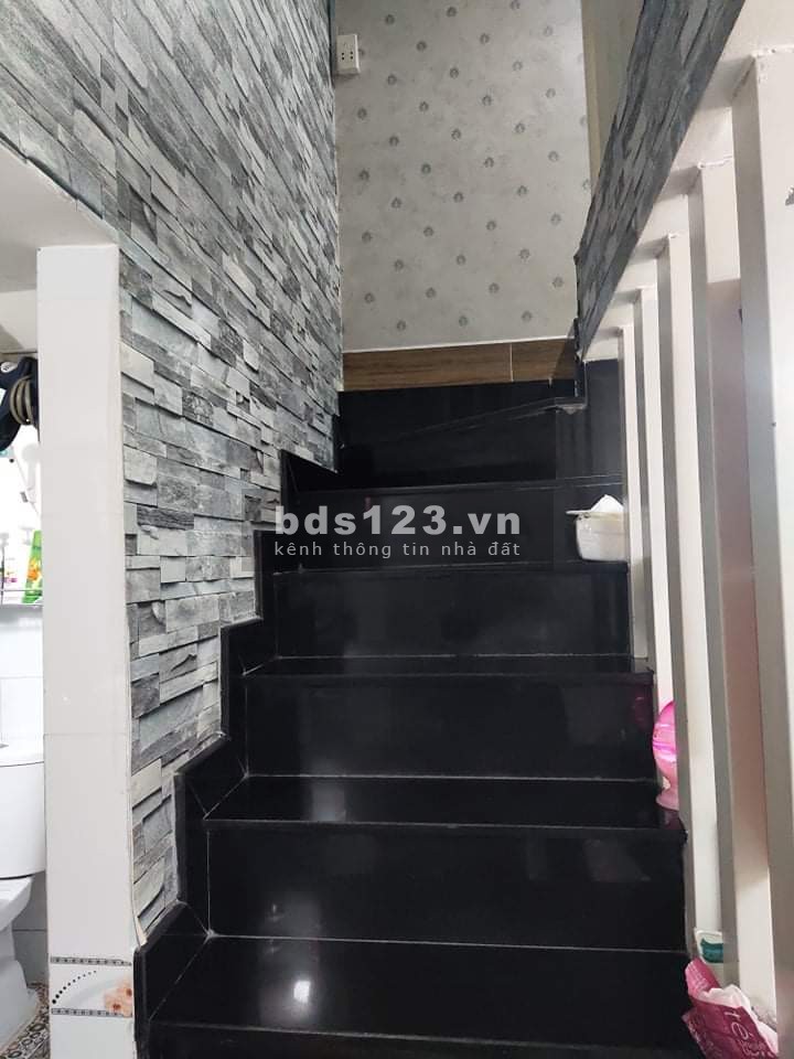 Bán Nhà Đường Bùi Minh Trực, 35M, 2 Tầng Giá Rẽ, Chỉ 2,7 Tỷ Quận 8