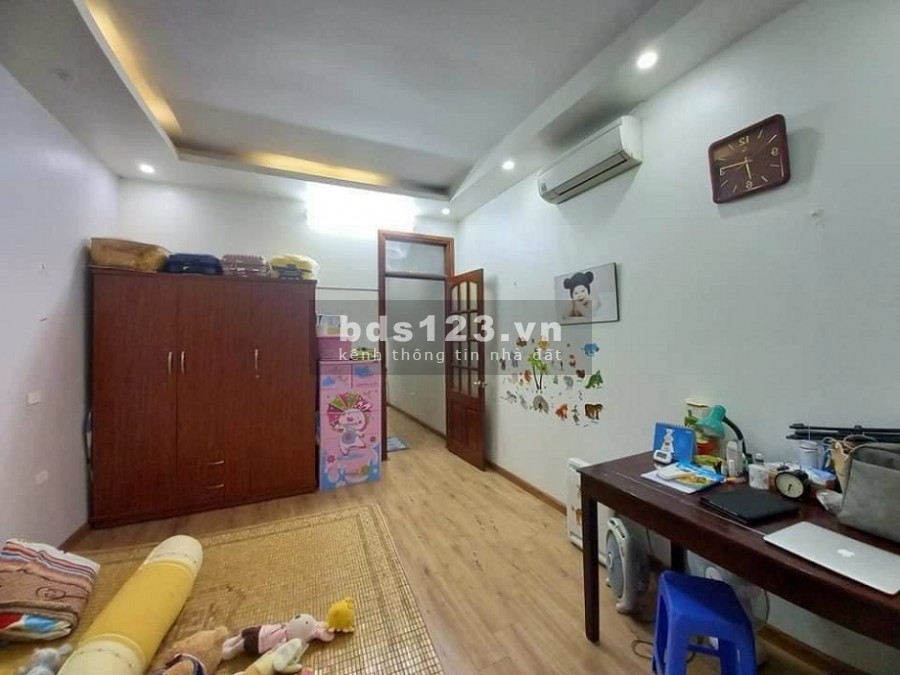 Bán nhà Mỹ Đình Quận Nam Từ Liêm, rộng hiếm có trong khu vực, dt 37m2 giá chỉ 2.75 tỷ
