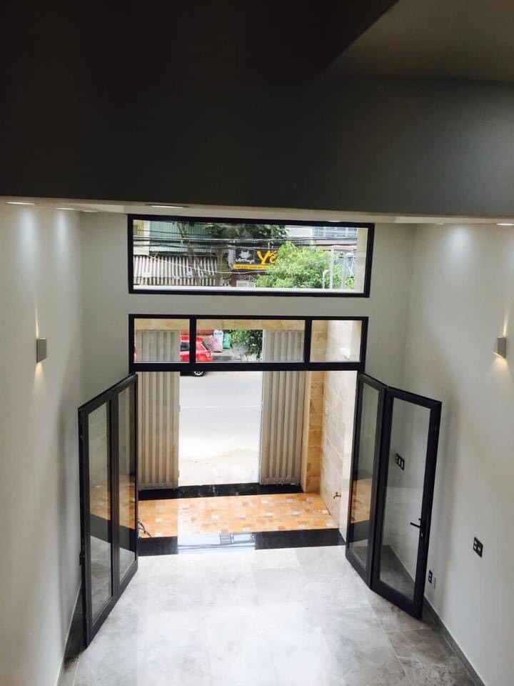Bán gấp nhà 2 mt đường Chợ Lớn, Quận 6, dt 72m2, giá 17.6 tỷ, 7 tầng, thang máy, hầm để xe