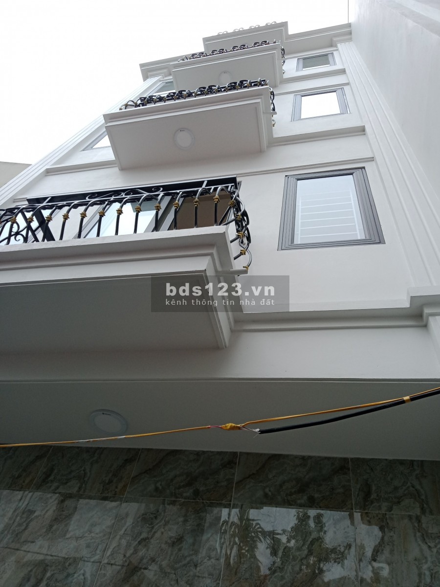 Nhà Mới Thanh Am Quận Long Biên dt 30m2, 4 tầng, giá 3,3 tỷ, chính chủ