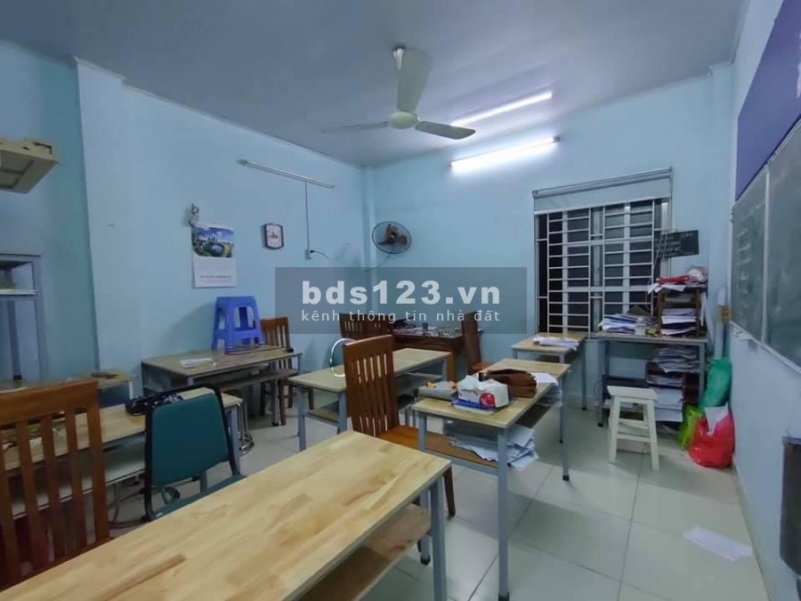 Cần bán nhà Trâu Quỳ 3 tầng, 45m2, mt 4.2m, ngõ thông gần ô tô tránh, dân xây