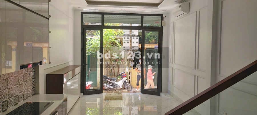 Song sinh Trường Chinh, 5 tầng lung linh, 3 bước ô tô tránh, an sinh tuyệt đỉnh, giá 5.3 tỷ
