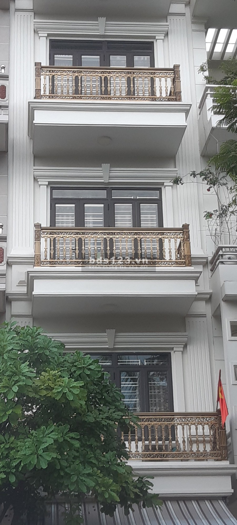 Bán nhà mặt phố trung tâm Long Biên, kinh doanh, diện tích 88m2, giá 16.8 tỷ