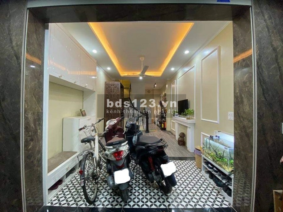 Bán nhà phố Minh Khai, đẹp, 2 mặt thoáng, tặng nội thất xịn, 30m, 4 tầng, nhỉnh 3 tỷ