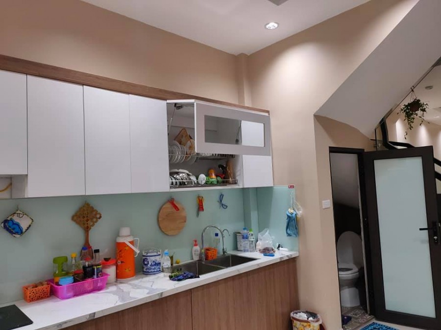Bán nhà phố Khương Đình, dt 40m2, 4 tầng, mt 4,2m giá chỉ 3,99 tỷ