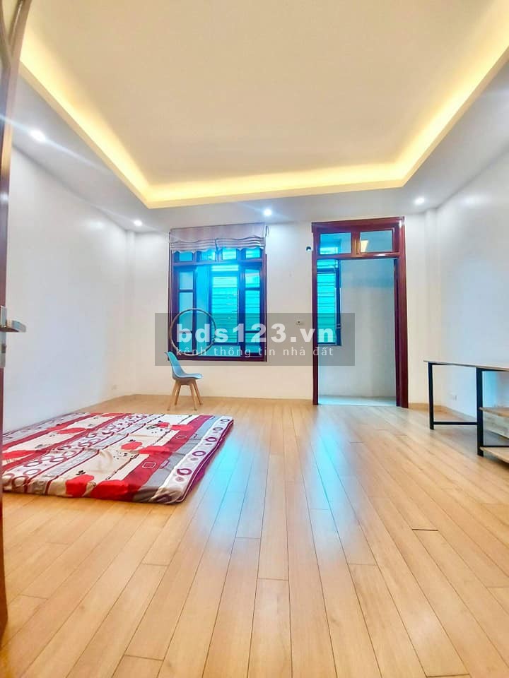 Bán gấp nhà phố Minh Khai dt 45M2 5 tầng, mặt tiền 5M, ô tô kinh doanh giá chỉ 4.5 tỷ