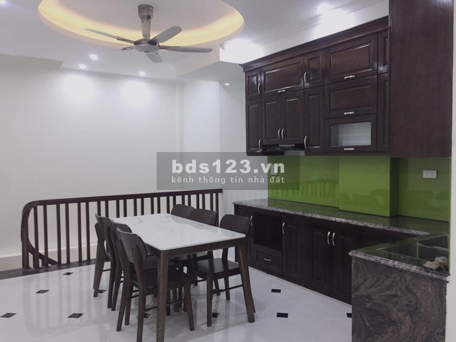 Mặt phố Quang Trung mặt tiền 4m, vỉa hè rộng, kinh doanh giá chỉ nhỉnh 6 tỷ, lhcc