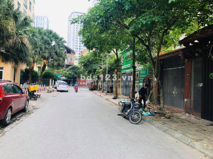 Ngõ 47 Lưu Hữu Phước, ngõ to, oto vào nhà, dt 122m2, 4 tầng mt 5m, giá 20.5 tỷ