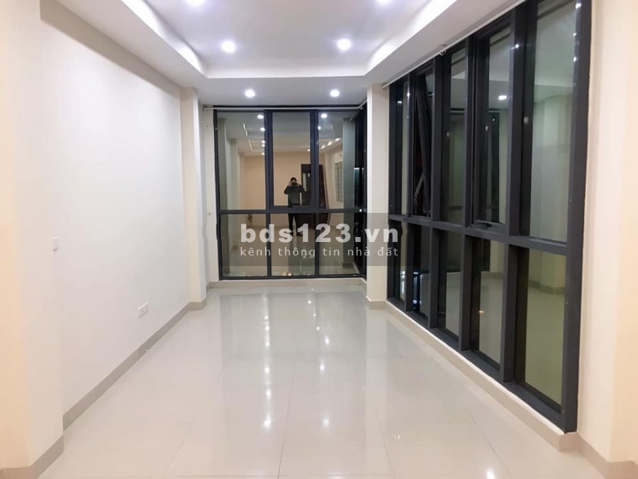 Bán nhà mặt phố An Trạch Đống Đa, kinh doanh 6 tầng, thang máy, lô góc, 3 mặt thoáng
