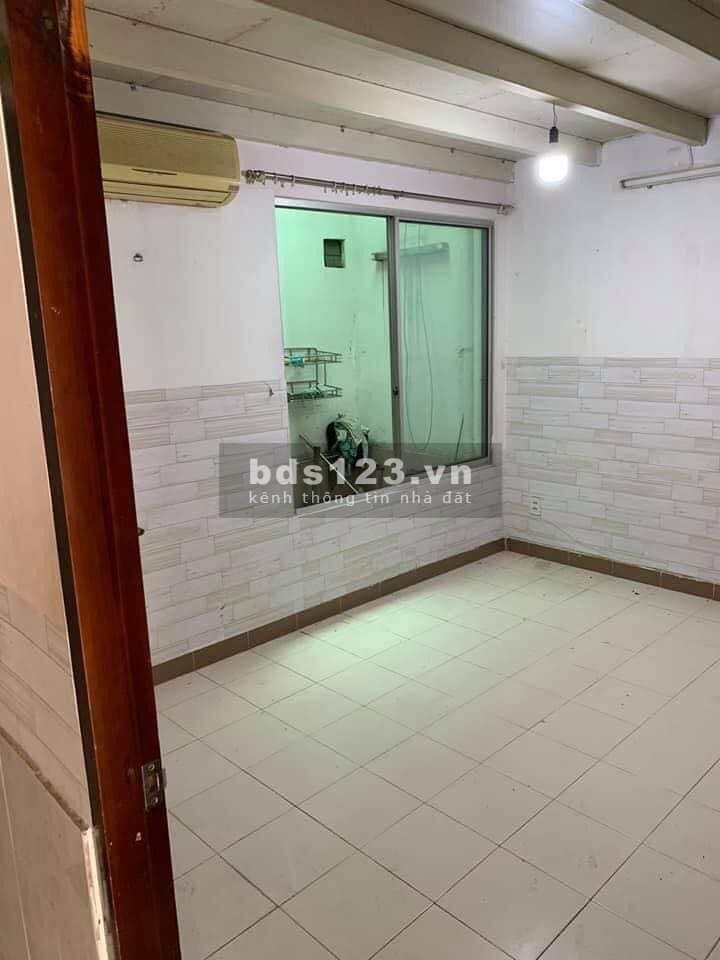 Nhà to, vị trí trung tâm, hẻm xe hơi, sát Emart Phan Văn Trị, dt 80m2, giá 5.6 tỷ