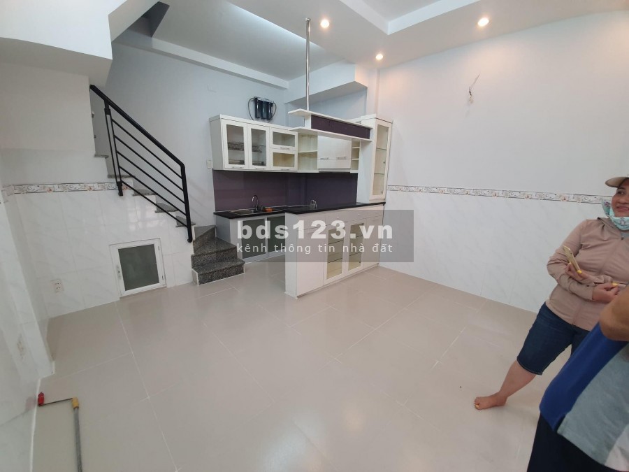 Bán nhà nguyên căn Nguyễn Sỹ Sách Quận Tân Bình, bao đẹp, giá 4 tỷ