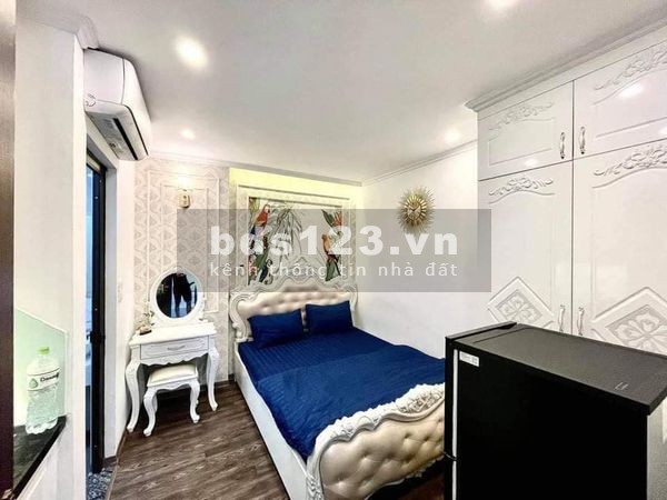 Bán rẻ toà ccmn cao cấp tại Nguyễn Khánh Toàn dt 130m2, 6 tầng, 30 phòng, giá 25.3 tỷ
