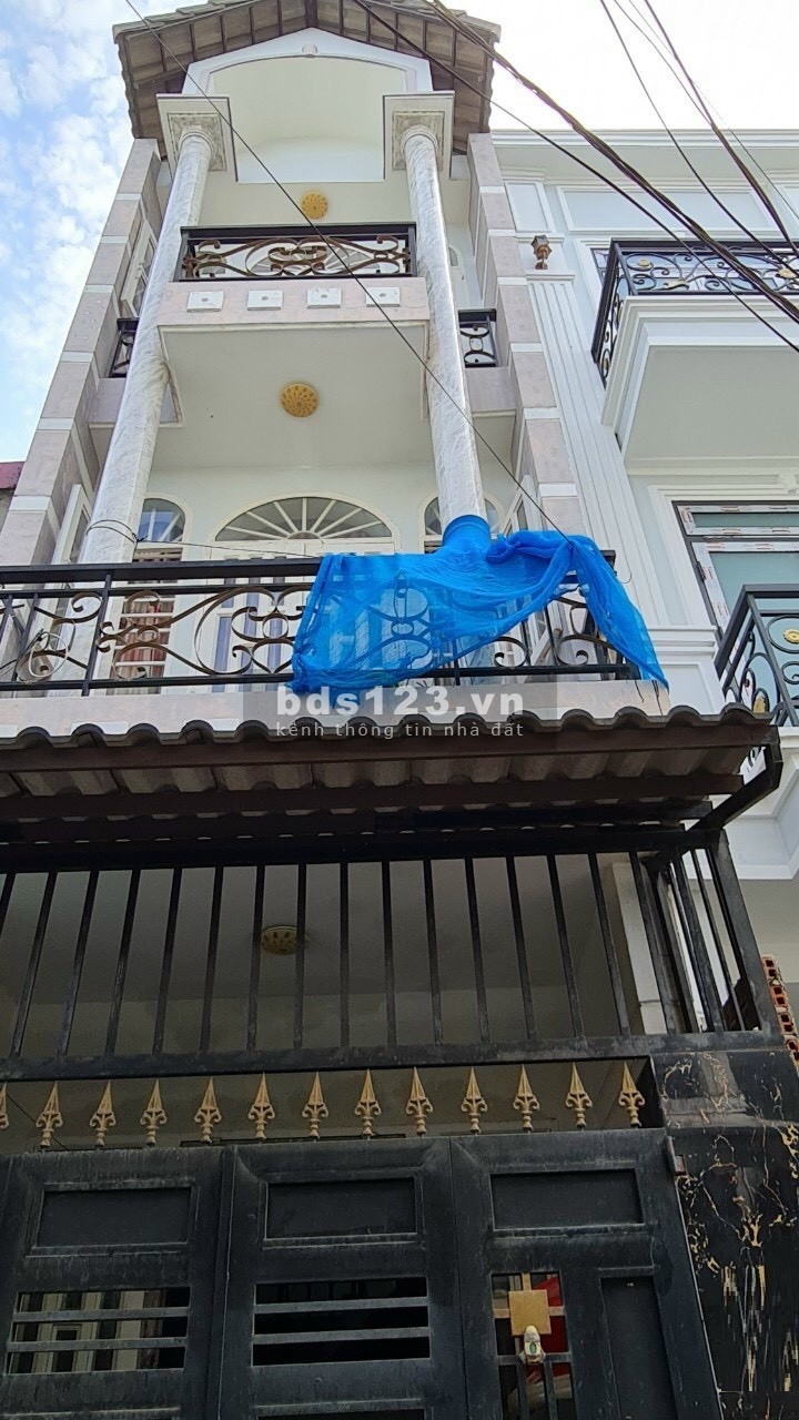 Gò Vấp bán nhà Lê Hoàng Phái, hẻm 3.5m, giá chỉ 4.6 tỷ, lhcc