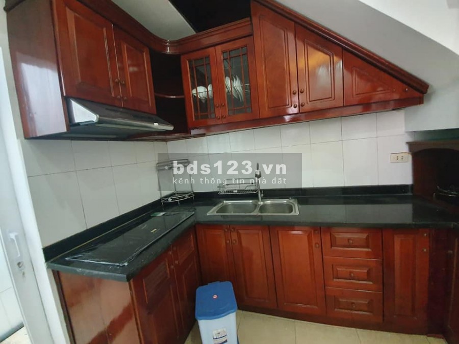 Nhà riêng Quận Thanh Xuân 4 tầng 28m2 giá 2 tỷ 98, tặng nội thất
