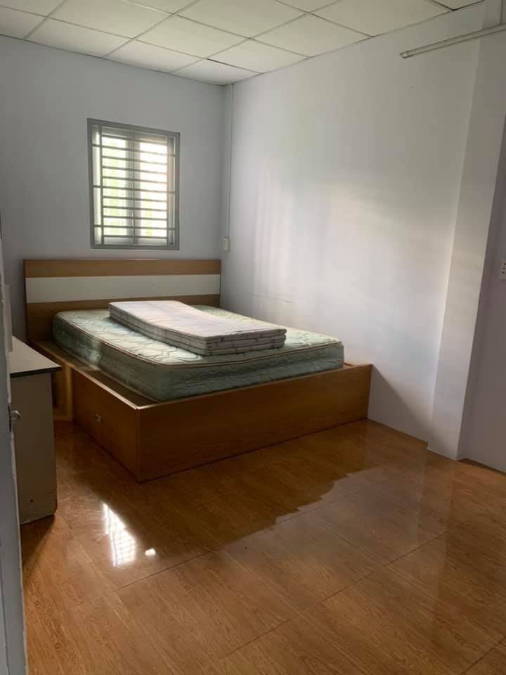 Bán gấp nhà Quận Bình Tan dtsd 80m2, bê tông 2 tầng, giá 4.5 tỷ lh 0917173744 Nghĩa