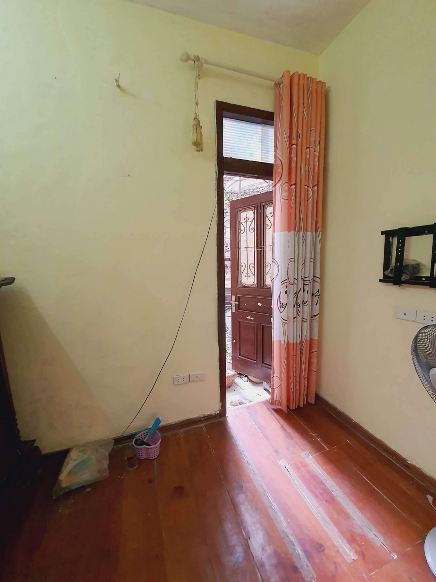 Bán nhà Tây Sơn, phân lô, oto, 35m2, 3 tầng mt 4m, nhỉnh 3 tỷ, lh 0888104444