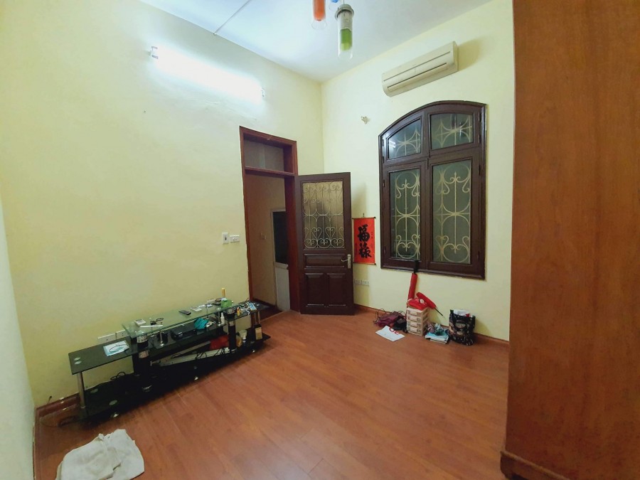 Bán nhà Tây Sơn, phân lô, oto, 35m2, 3 tầng mt 4m, nhỉnh 3 tỷ, lh 0888104444