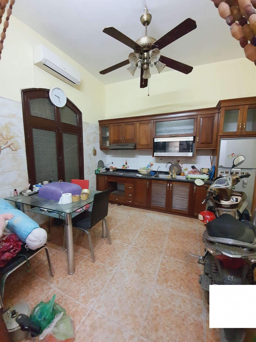 Bán nhà Tây Sơn, phân lô, oto, 35m2, 3 tầng mt 4m, nhỉnh 3 tỷ, lh 0888104444