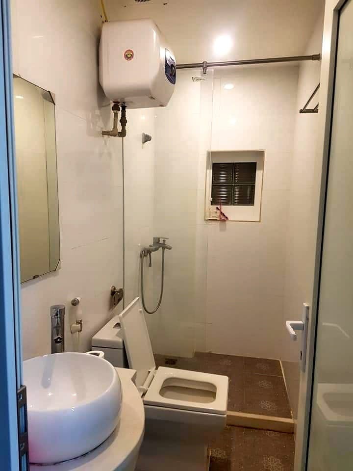 Hạ 300tr bán gấp nhà Nguyễn Ngọc Nại 60m 5T MT5,5M hơn 9tỷ ôtô,Kinh doanh