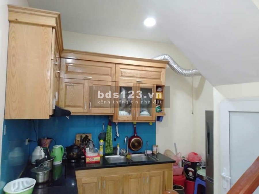 Chính chu cần bán nhà nguyên căn đúc kiên cố, dt 30m2, 4 tầng giá 2,65 tỷ