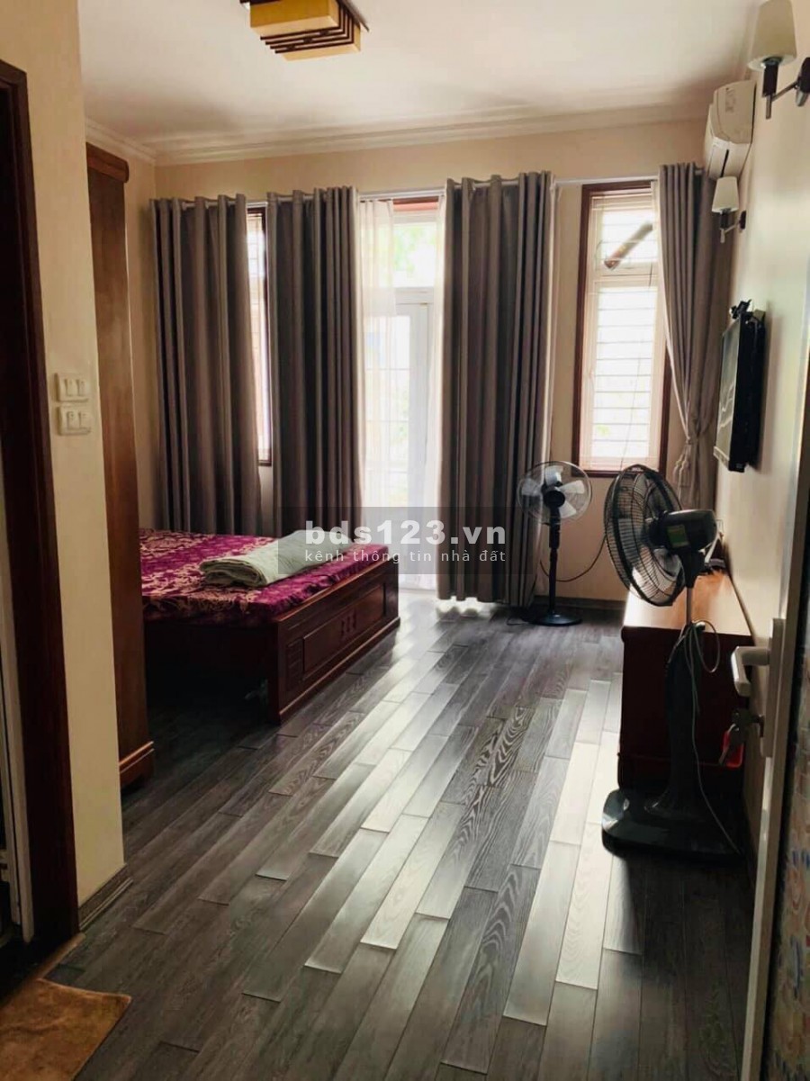Ngõ 47 Lưu Hữu Phước, ngõ to, oto vào nhà, dt 122m2, 4 tầng mt 5m, giá 20.5 tỷ